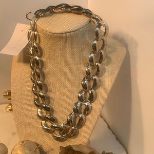 CHAIN LINK NECKLACE GOLD PICTURES SHOW ALL DETAILS
